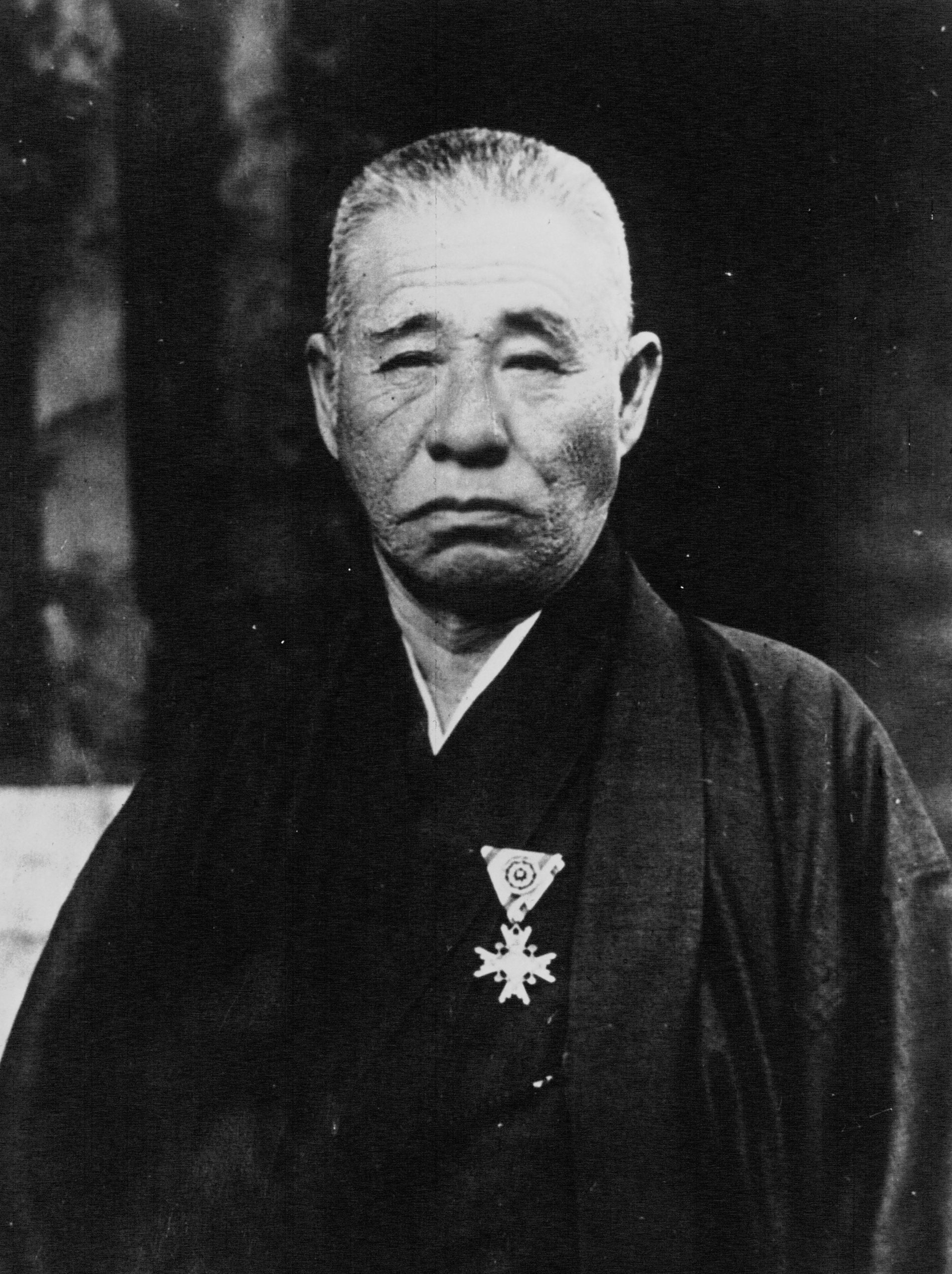 Portrait de Mikimoto Kōkichi, fondateur de la maison Mikimoto, en 1932